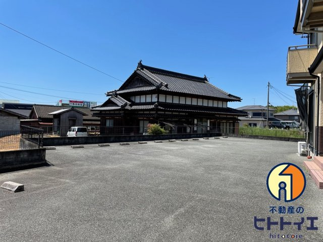 エトワールの駐車場