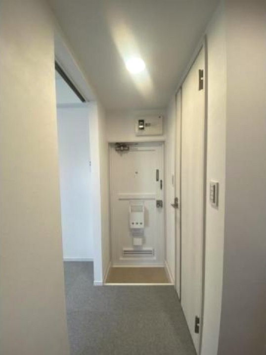 ディライトビルディングの玄関