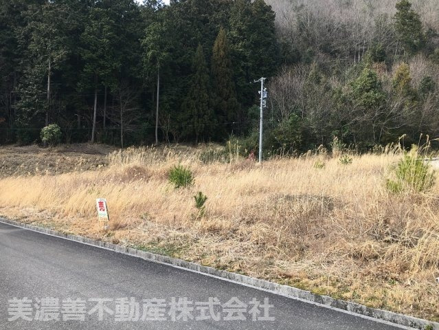 ４７５７０　山県市大門土地の外観