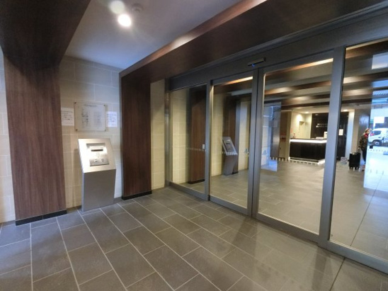 【エントランス】