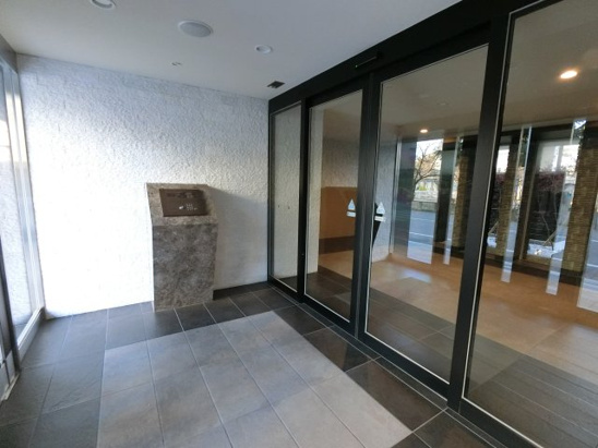 【エントランス】