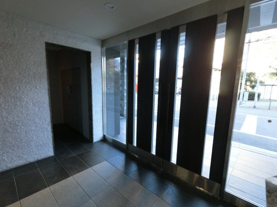 【エントランス】