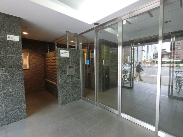 【エントランス】