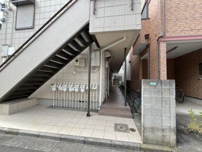 【エントランス】 | メゾン小泉