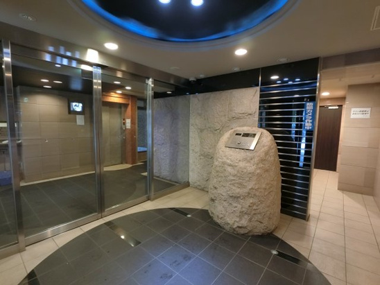 【エントランス】