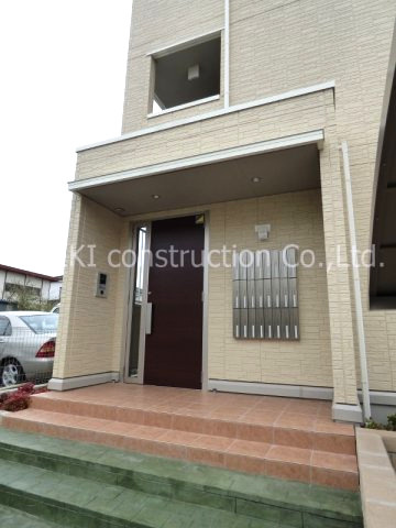 アルバ・グラートAのエントランス