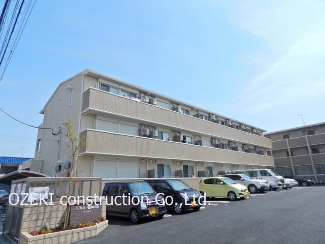 アルバ・グラートAの外観