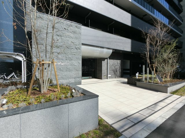 【エントランス】