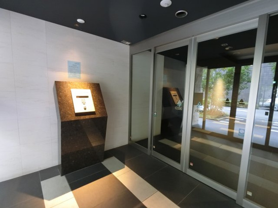 【エントランス】