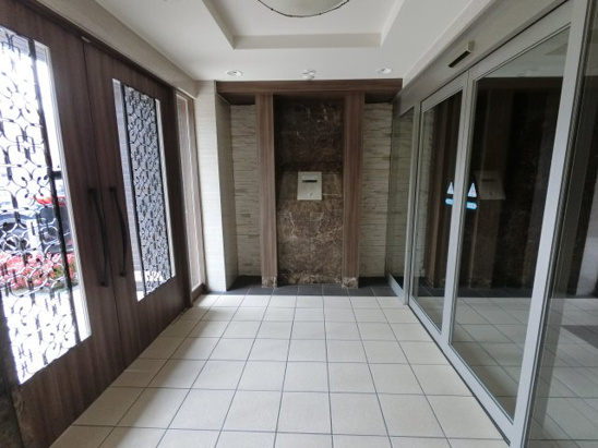 【エントランス】