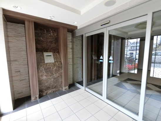 【エントランス】