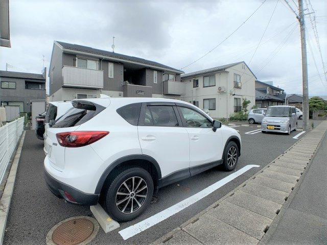 グレイスハイムの駐車場