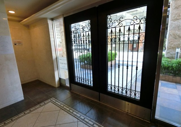 【エントランス】