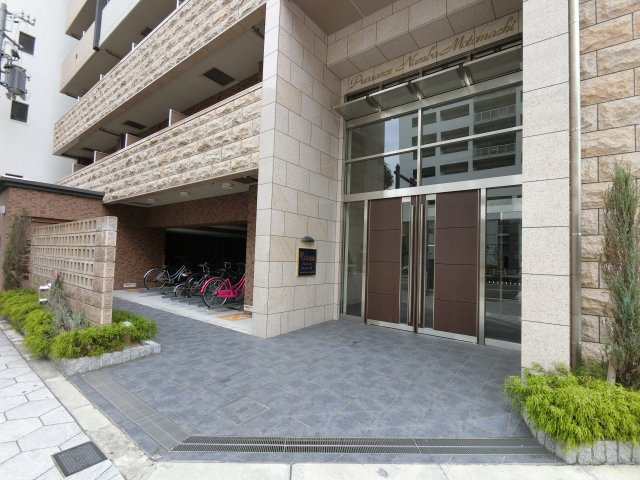 【エントランス】