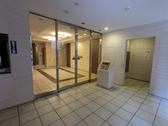 【エントランス】