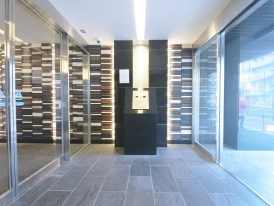 【エントランス】