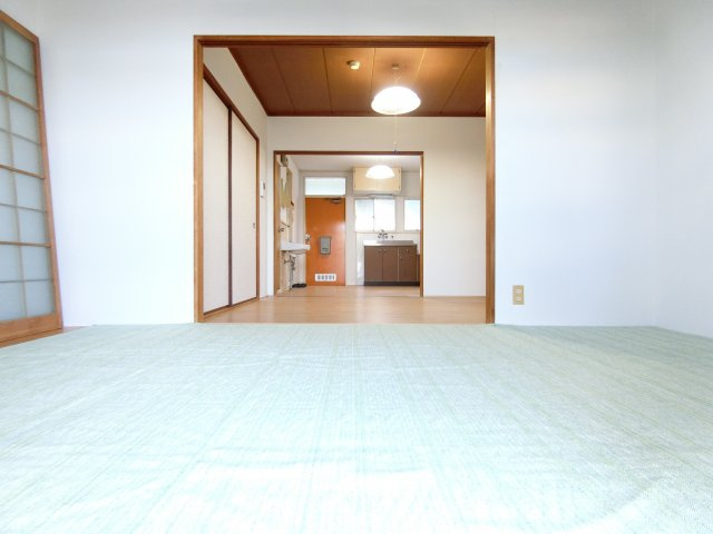 木下ハイツの居間・リビング