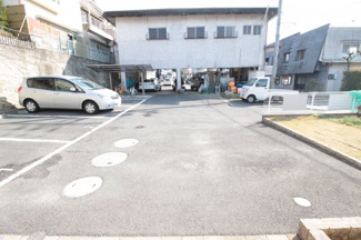 【駐車場】