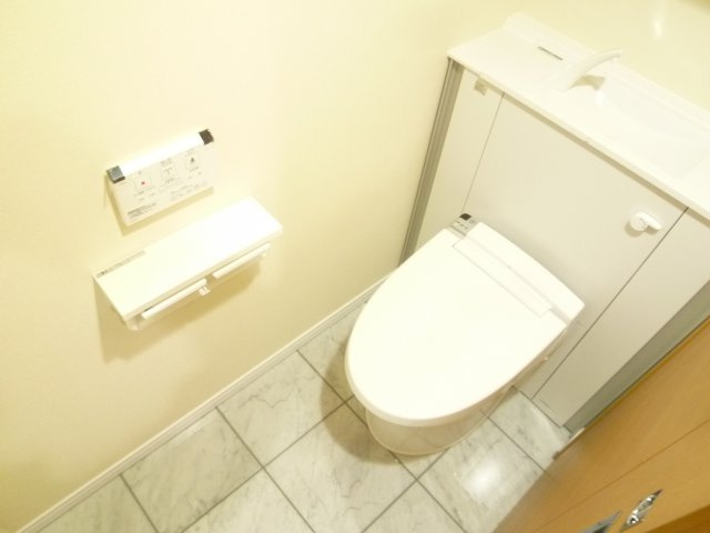 リーガル南堀江のトイレ
