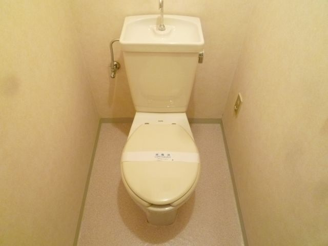 難波ロイヤルハイツＣタイプのトイレ
