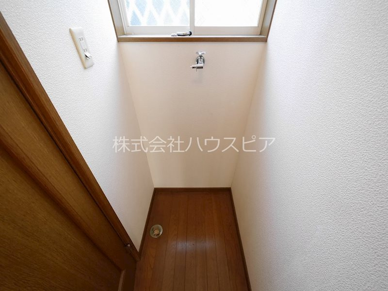 駒ヶ林町5丁目貸家の洗面所