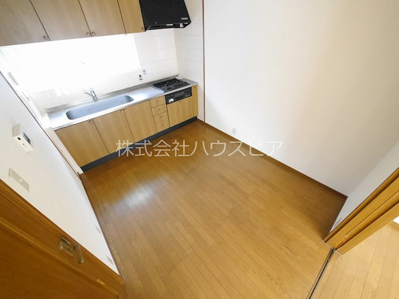 駒ヶ林町5丁目貸家の居間・リビング