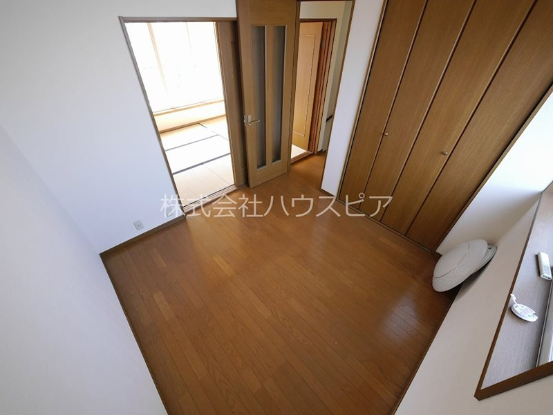 駒ヶ林町5丁目貸家の寝室