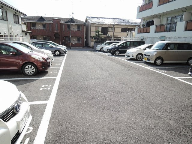【駐車場】 | リヴェール春日
