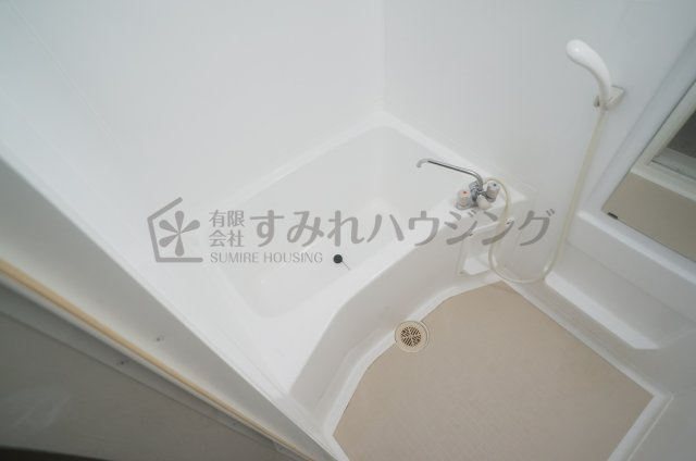ラポールⅢの浴室
