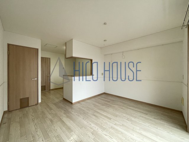 エピナールウエストの居間・リビング