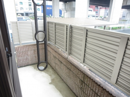 熊本市中央区横手１丁目のアパートのバルコニー