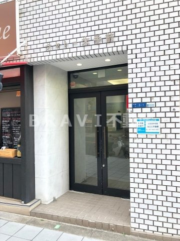 シャトー大手前　BRAVI不動産のエントランス|【シャトー大手前】ゆとりのあるエントランスです