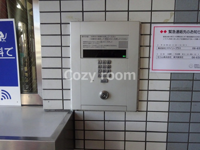 【セキュリティ】 | グランコート江坂 | オートロックなので安心ですね。