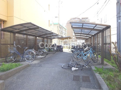 【その他共用部分】 | グランコート江坂 | 駐輪場です