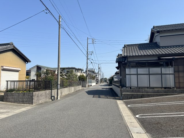 ピースタウン・ガルの周辺|東方接面道路