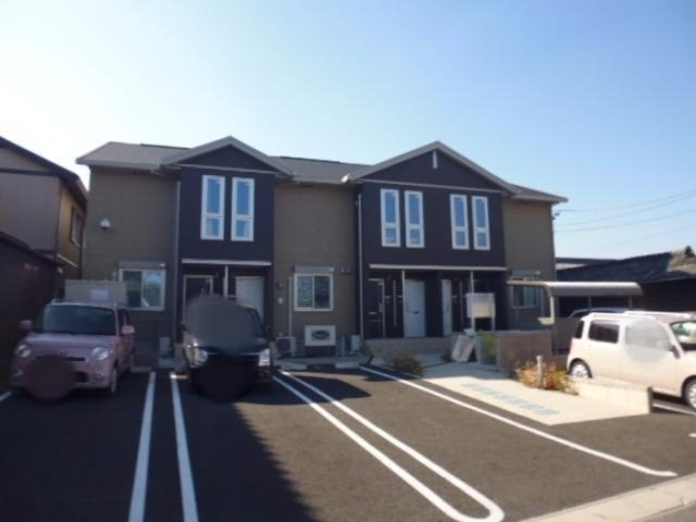 ピースタウン・ガルの駐車場