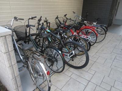 シャーメゾン高辻の駐車場|駐輪場