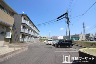 【駐車場】