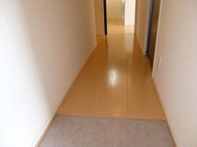 エテルナＢの玄関