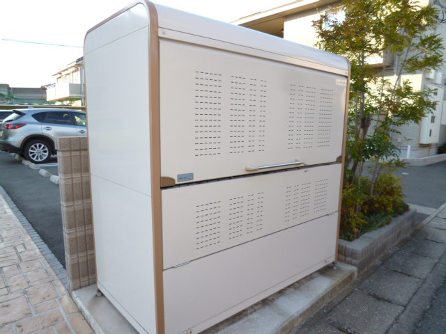 エテルナＢのその他共用部分|敷地内専用ゴミステーション