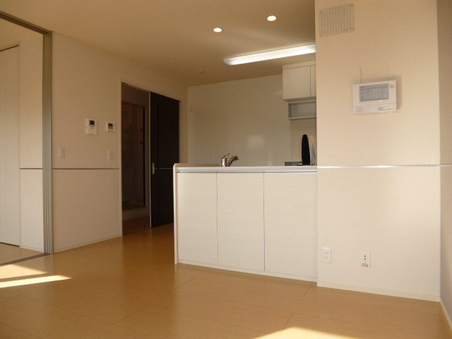 エテルナＢの居間・リビング|ダイニング