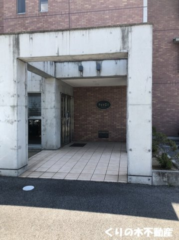 【エントランス】 | フェリエⅠ | 落ち着いたエントランスです