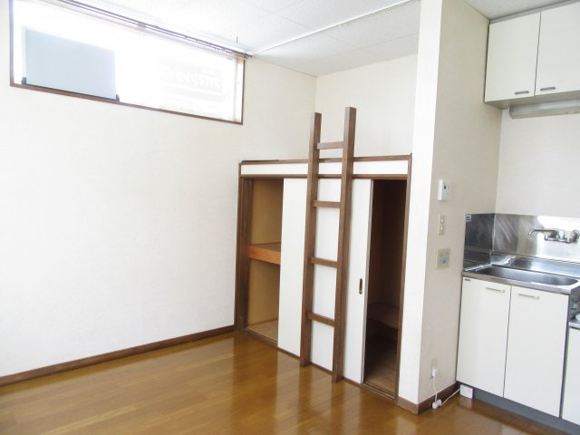 アローエイトの洋室