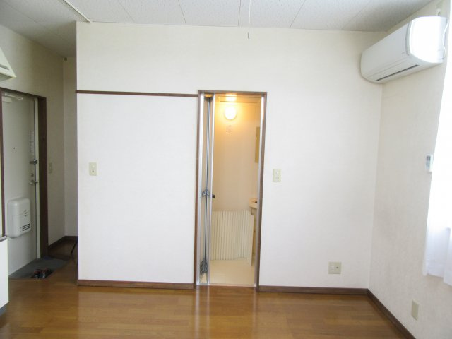 アローエイトの洋室