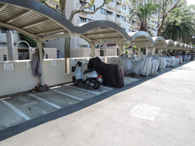 【その他共用部分】 | シティ能見台ふれあいの街D棟 | バイク置場。