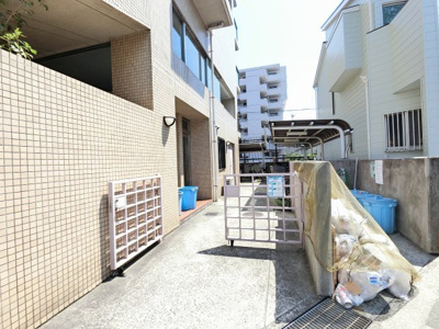 【その他共用部分】 | ピアコート大倉山 | 敷地内ゴミ置場。