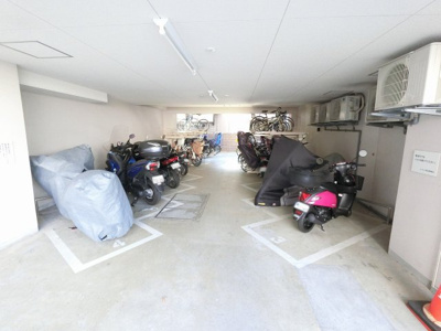 【その他共用部分】 | ル・サンク馬込 | 室内バイク置き場です。