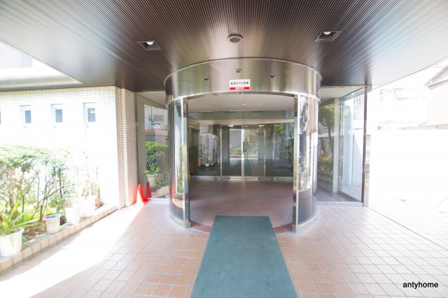 collection中崎2(旧 グレイスフル中崎2)　仲介手数料無料のエントランス