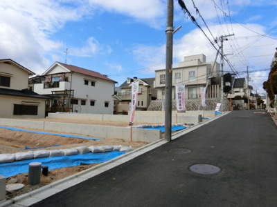 【前面道路含む現地写真】 | サンスクエア千里丘中　新築戸建て | 現地（2020年3月）撮影
道路舗装、完了しました！！