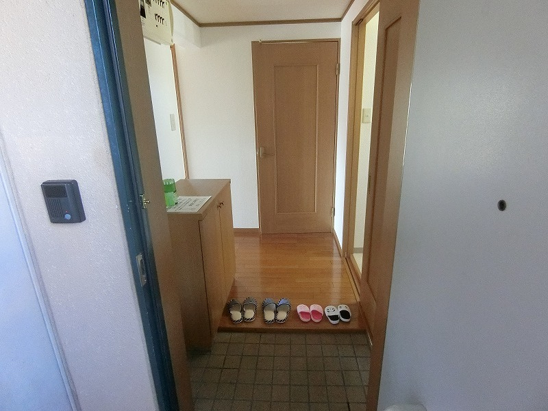 タモンズハートビレッジB棟の玄関|同建物　同タイプ　イメージ写真
